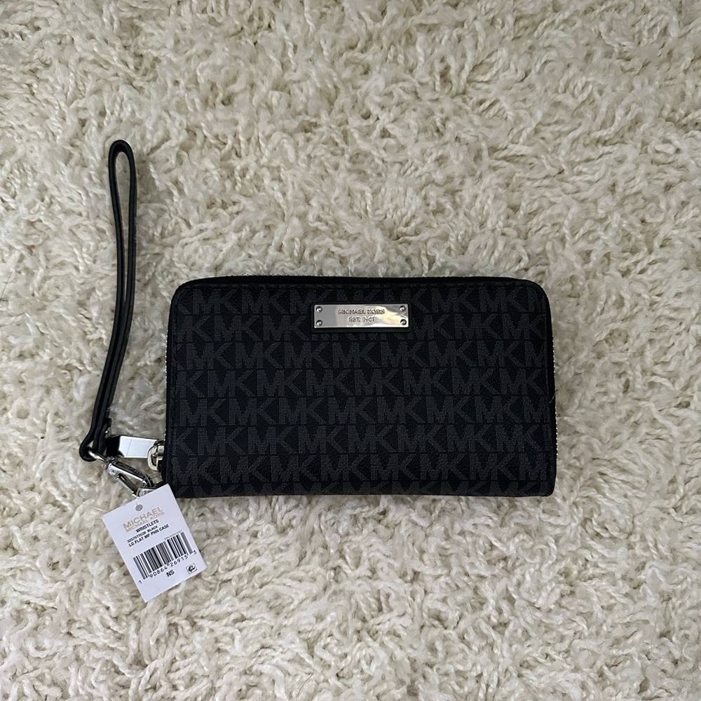 Michael Kors Wristlet
